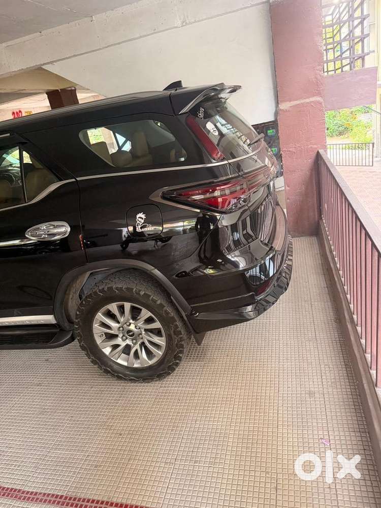 Toyota Fortuner 2023 Diesel 28000 Km Driven