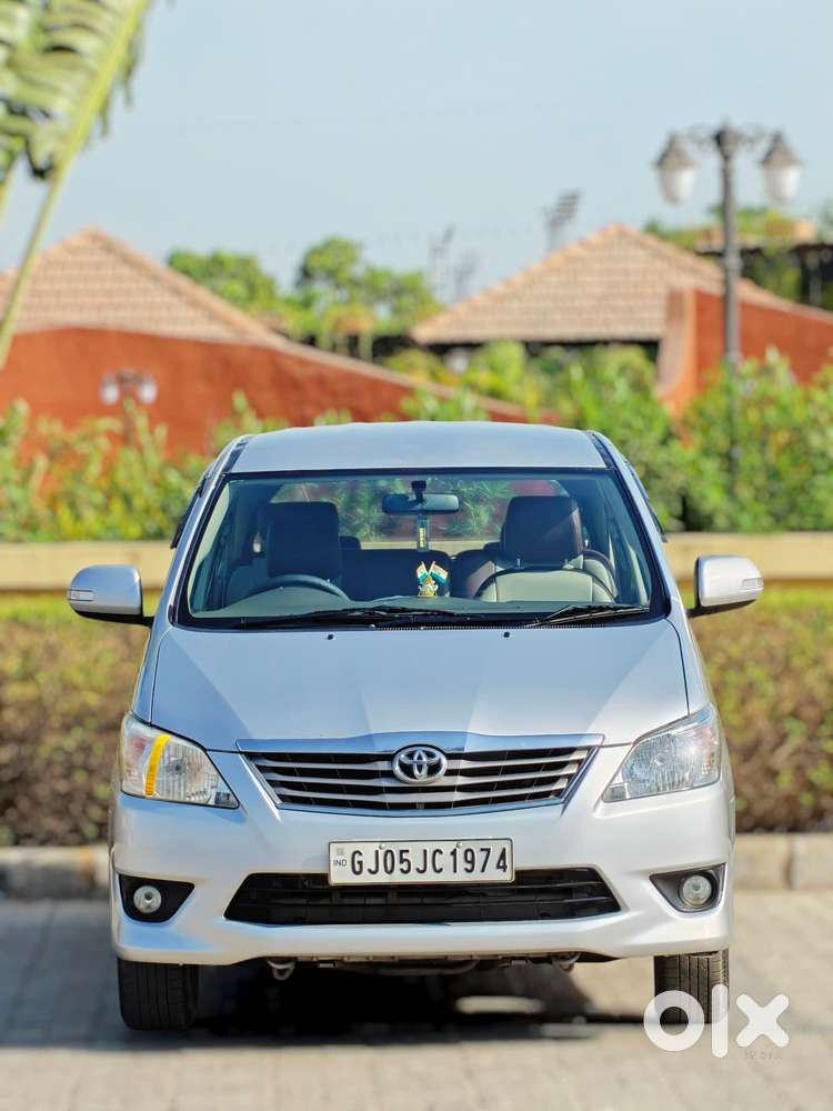 Toyota Innova 2012-2013 2.5 E Diesel Ps 8-seater, 2013, Diesel