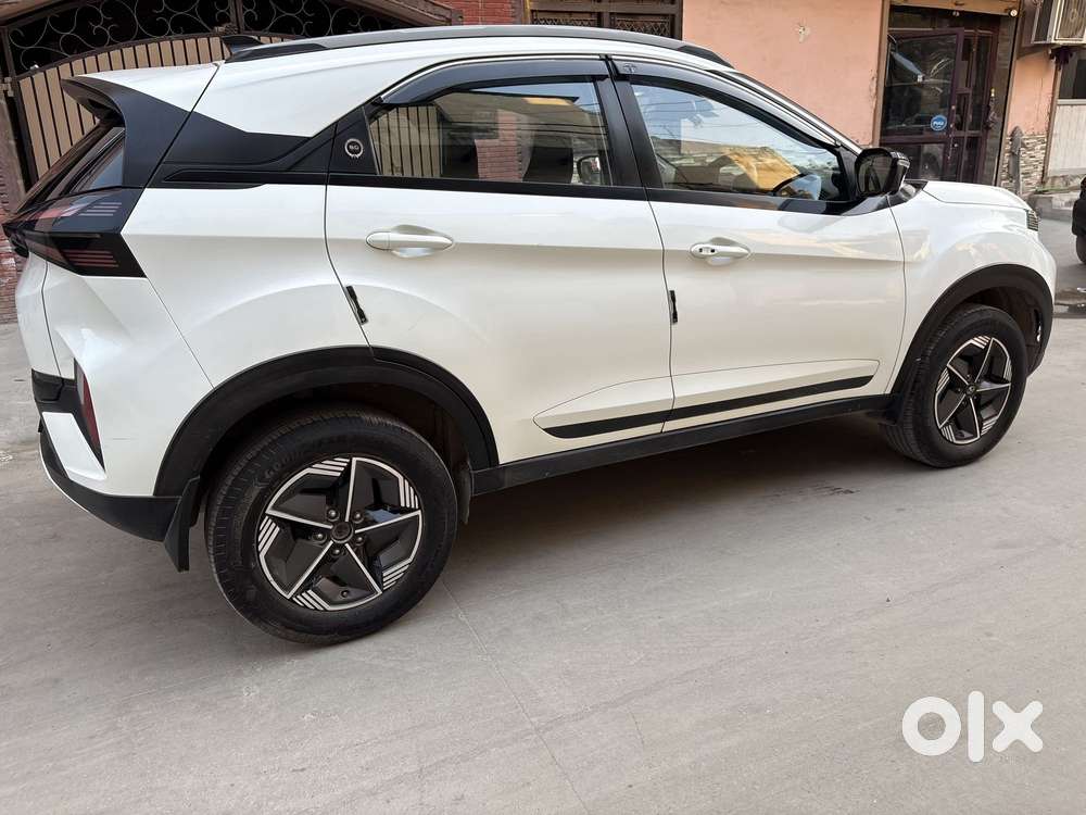 Tata Nexon Creative Plus 1.2 Revotron Petrol 6 Amt, 2024, Petrol
