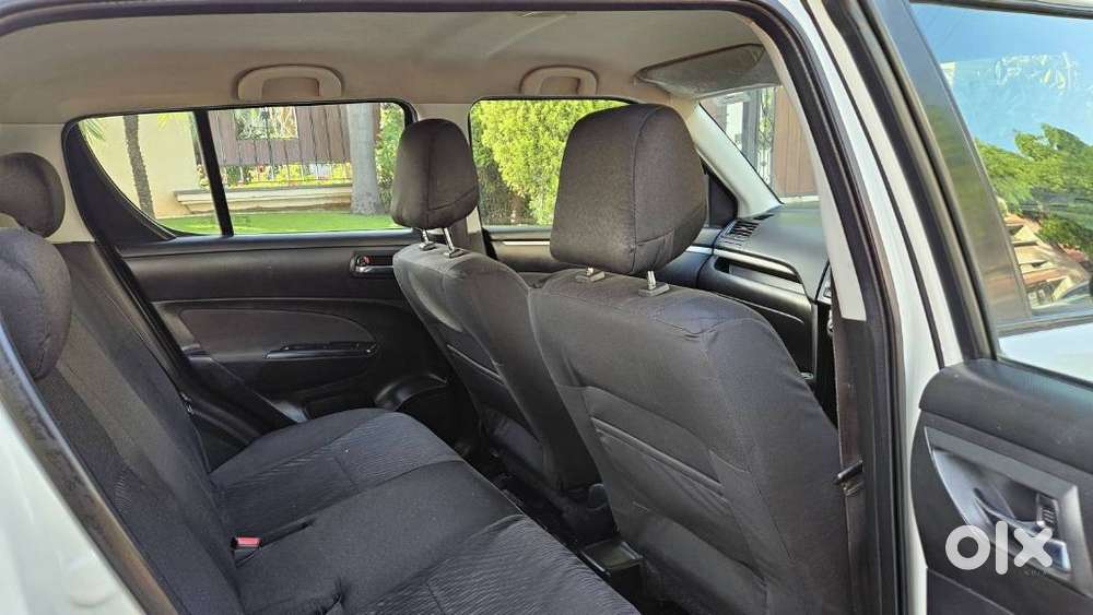 Maruti Suzuki Swift Vxi Optional, 2016, Petrol