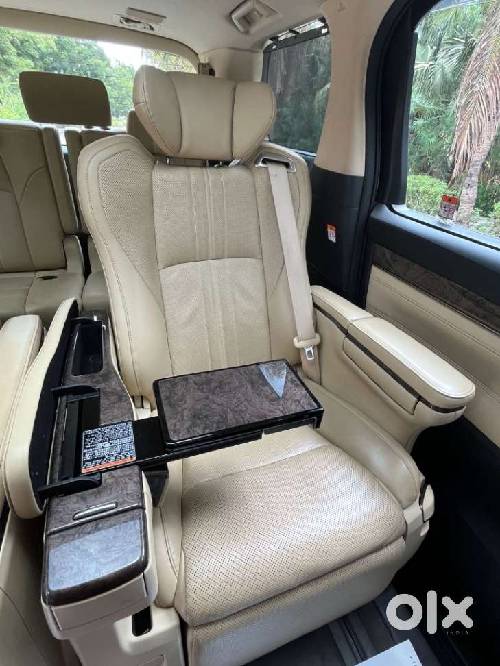 Toyota Vellfire Vip &ndash; Executive Lounge, 2023, Petrol