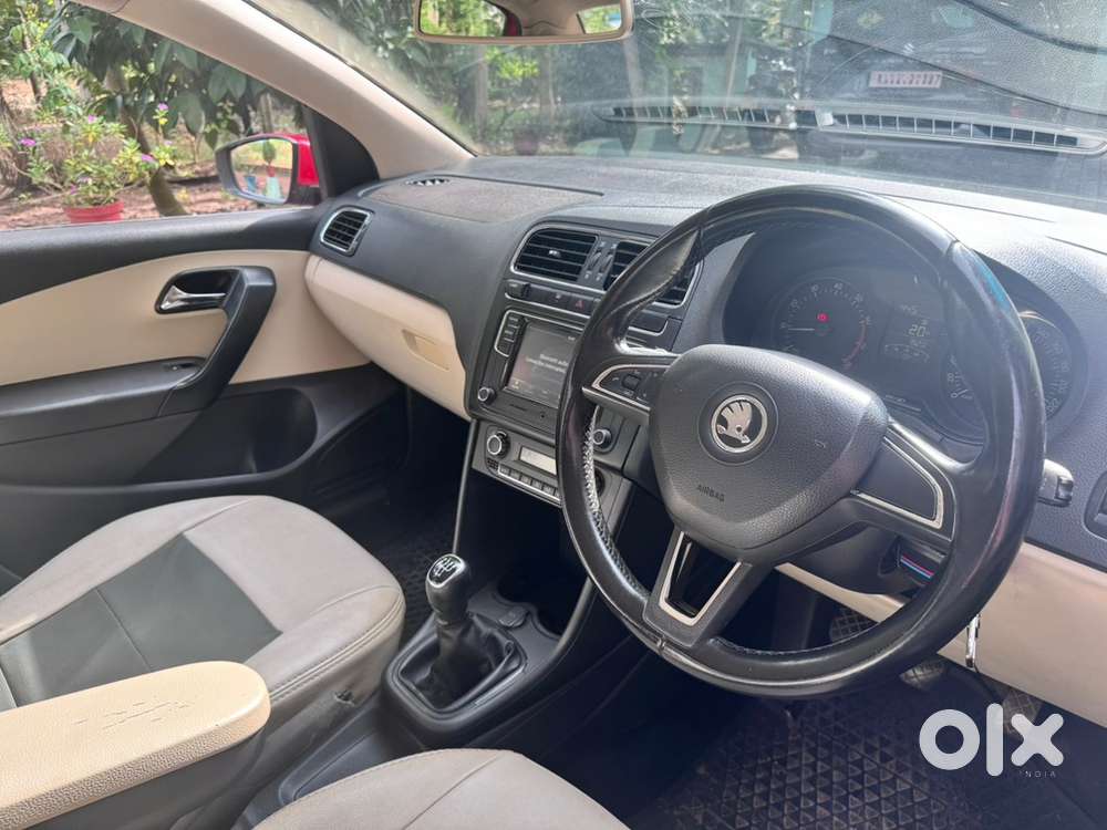 Skoda Rapid 1.6 Style 2017