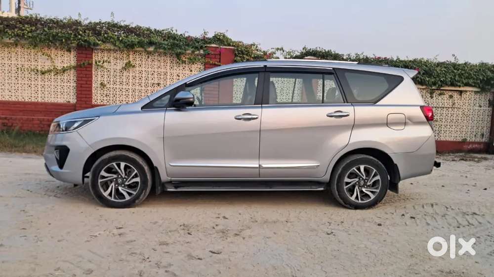 Toyota Innova Crysta 2022 Variant Mt
