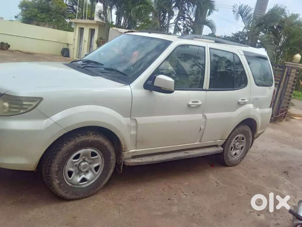 Tata Safari Storme 2013 Diesel 4x2