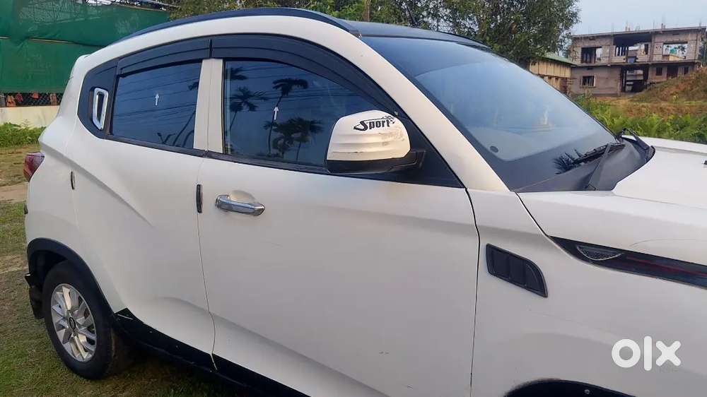 Mahindra Kuv 100 2018