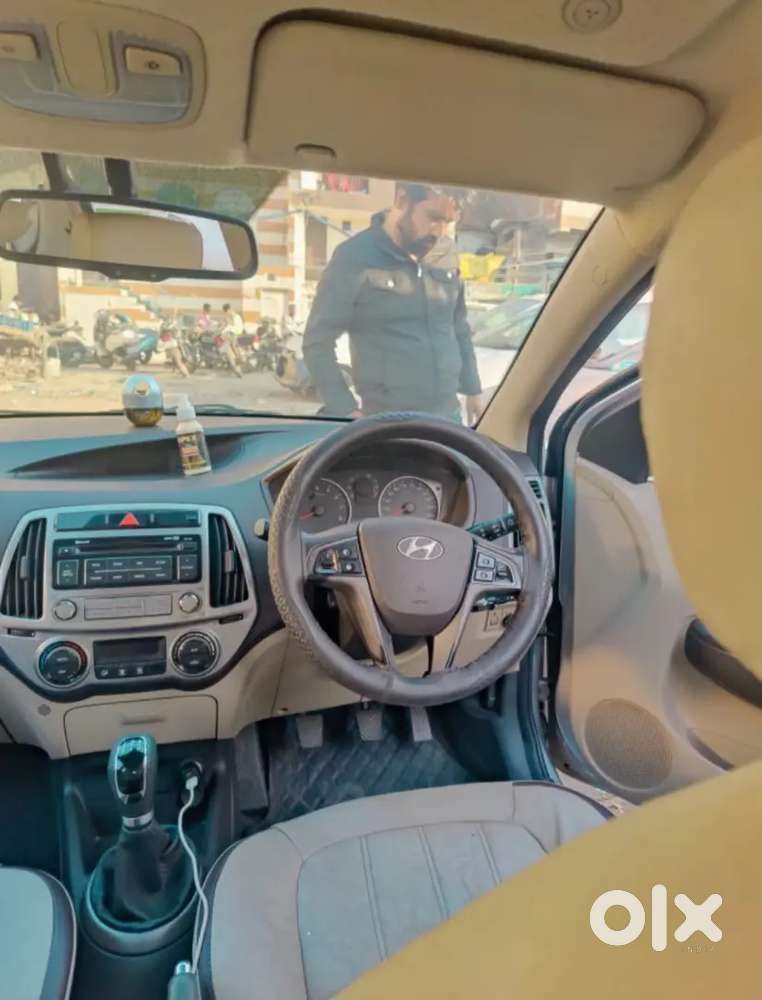Hyundai I20 2014 Petrol + Cng On Paper Well Maintained