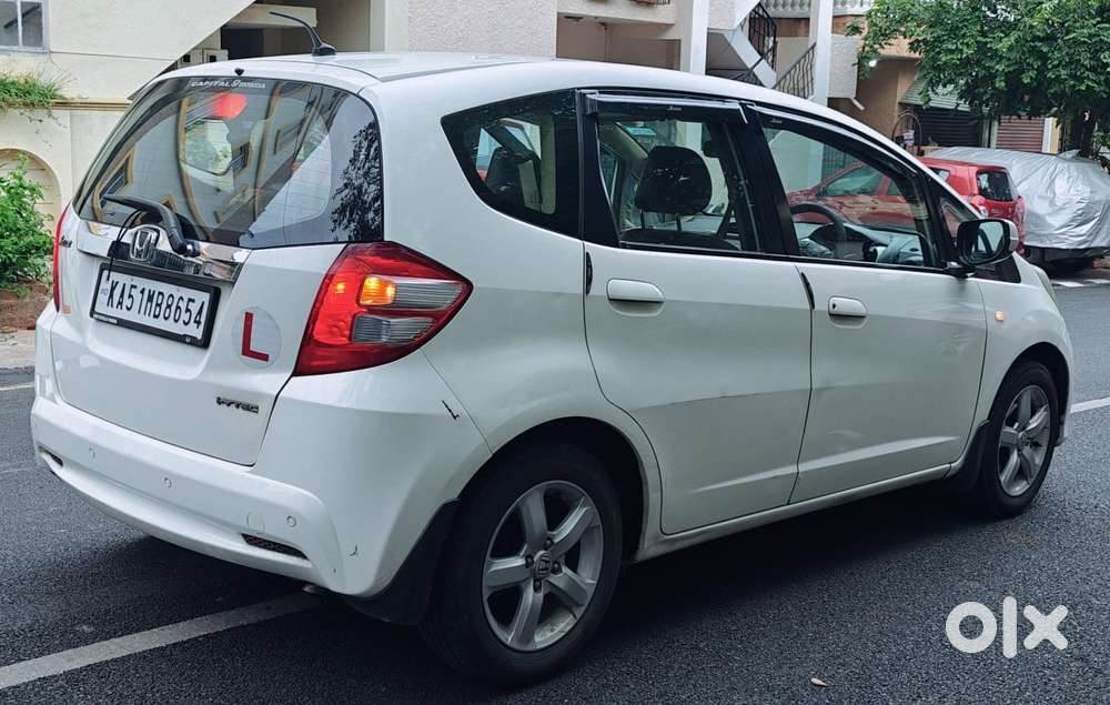 Honda Jazz V Mt Privilege, 2011, Petrol