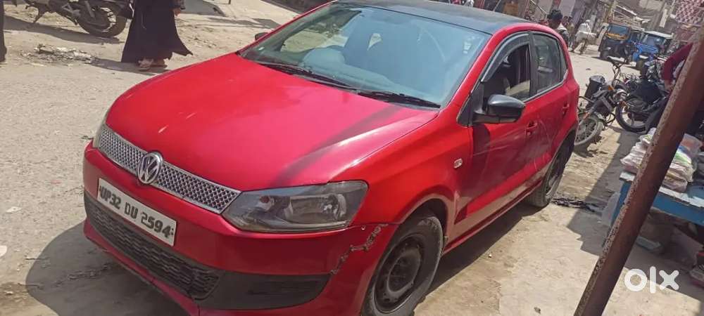 Volkswagen Polo 2012 Petrol 90000 Km Driven Roof Black
