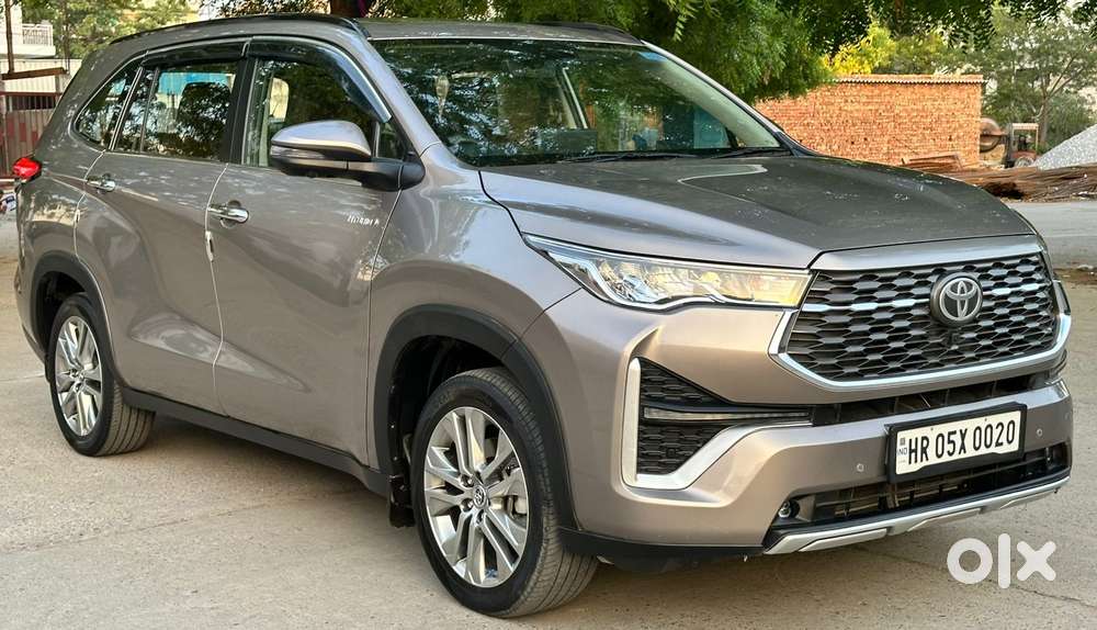 Toyota Innova Hycross 2.0 Vx (o) Hybrid 7 Str, 2024, Petrol