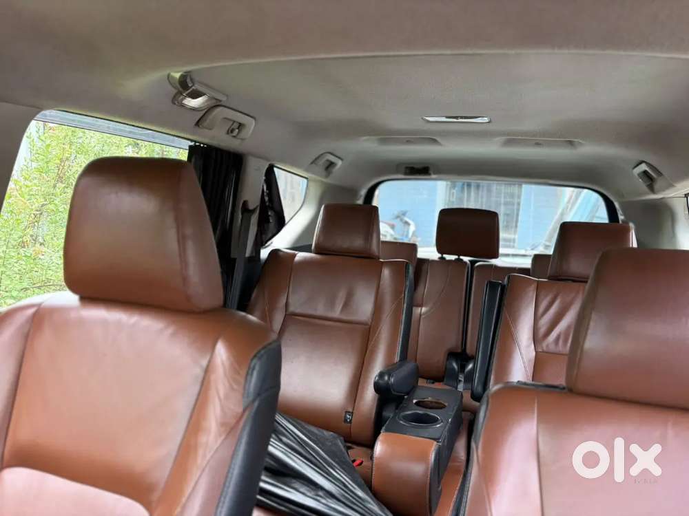 Toyota Innova Crysta 2016 2.4g Plus