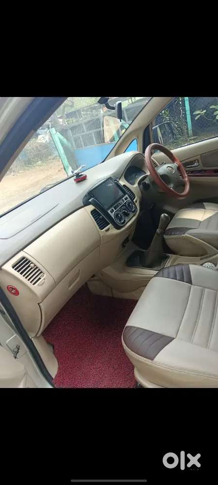 Toyota Innova 2.0 Petrol 2005