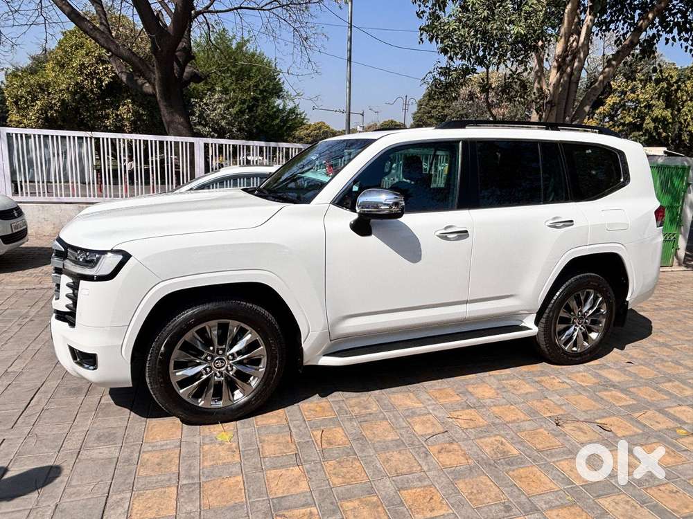 Toyota Land Cruiser 3.3 Zx Diesel, 2023, Diesel