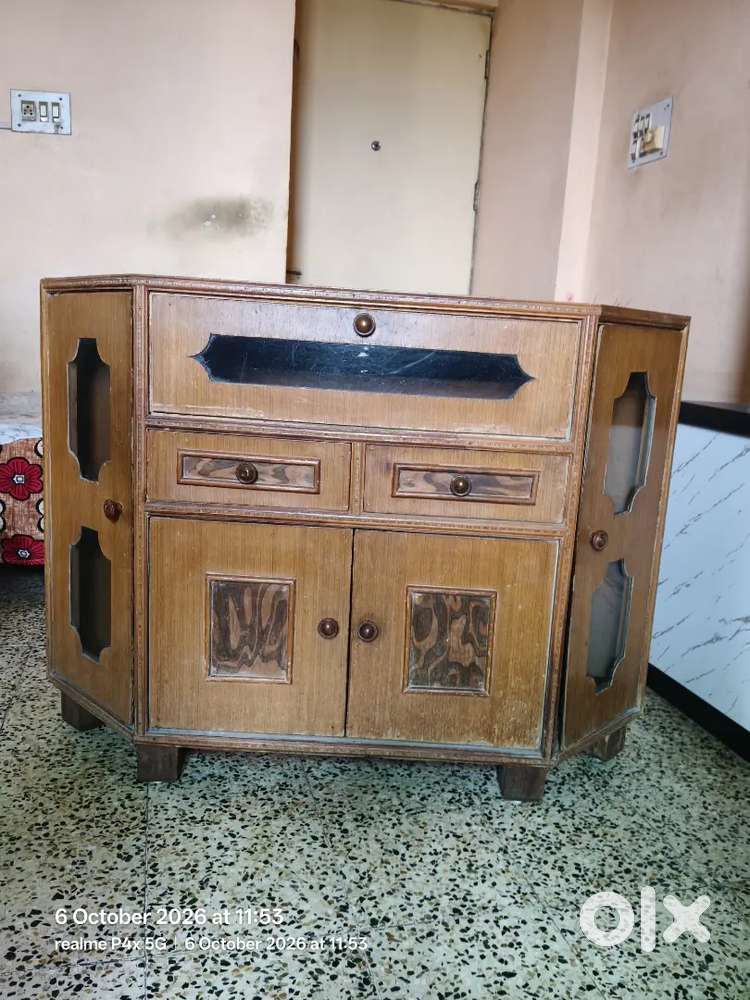 Corner Table