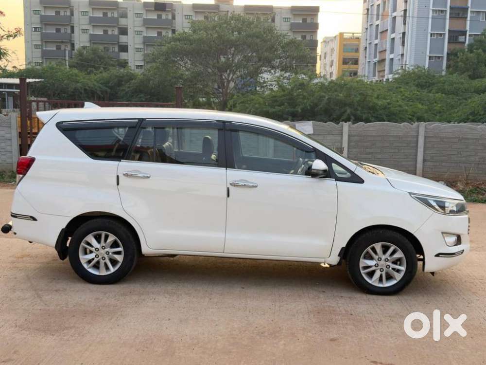 Toyota Innova Crysta [2020-ongoing] 2.4 Gx At 7 Str, 2020, Diesel
