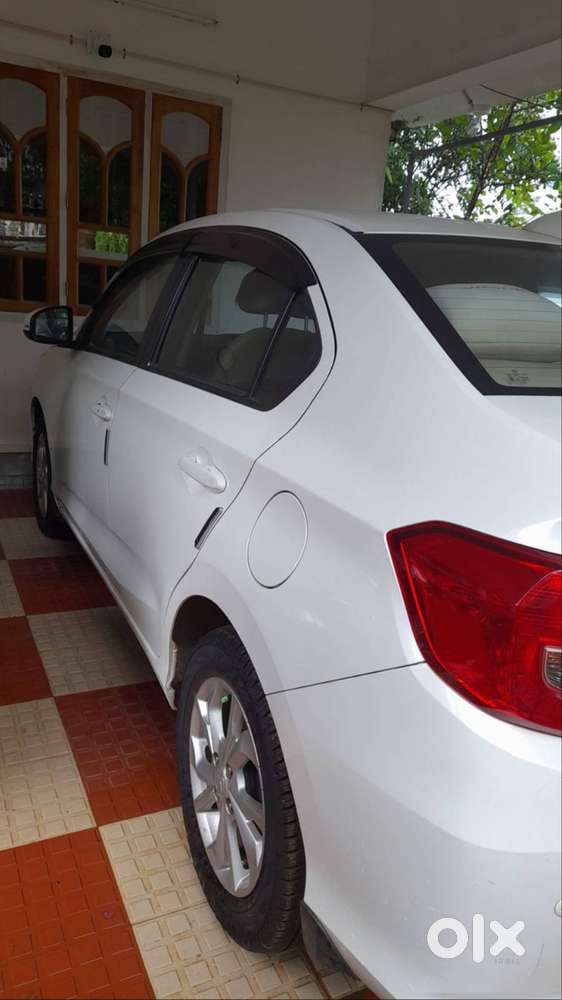 4 New Tyres With Showroom Service Without Any Accident
