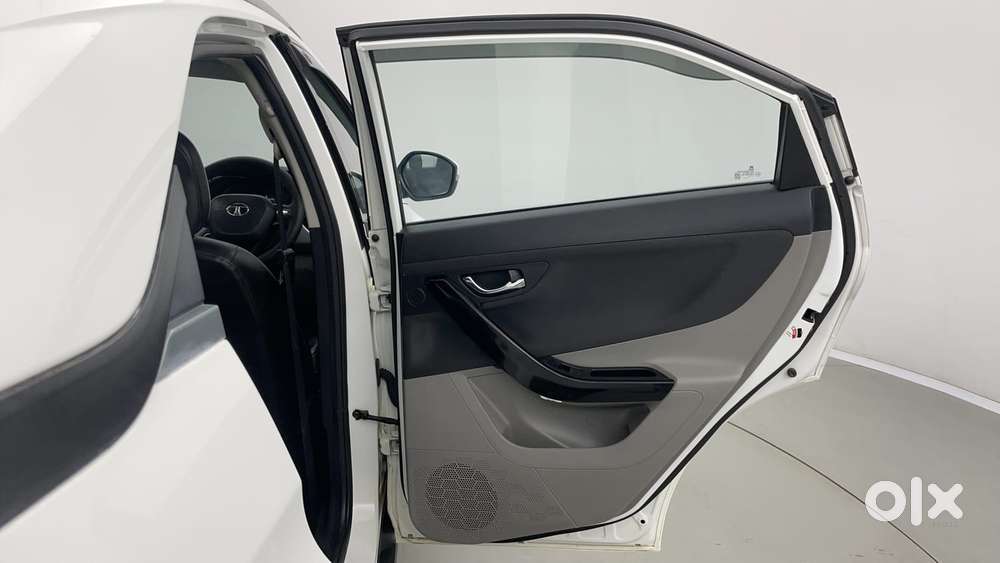 Tata Nexon 1.2 Revotron Xza Plus (l), 2019, Petrol