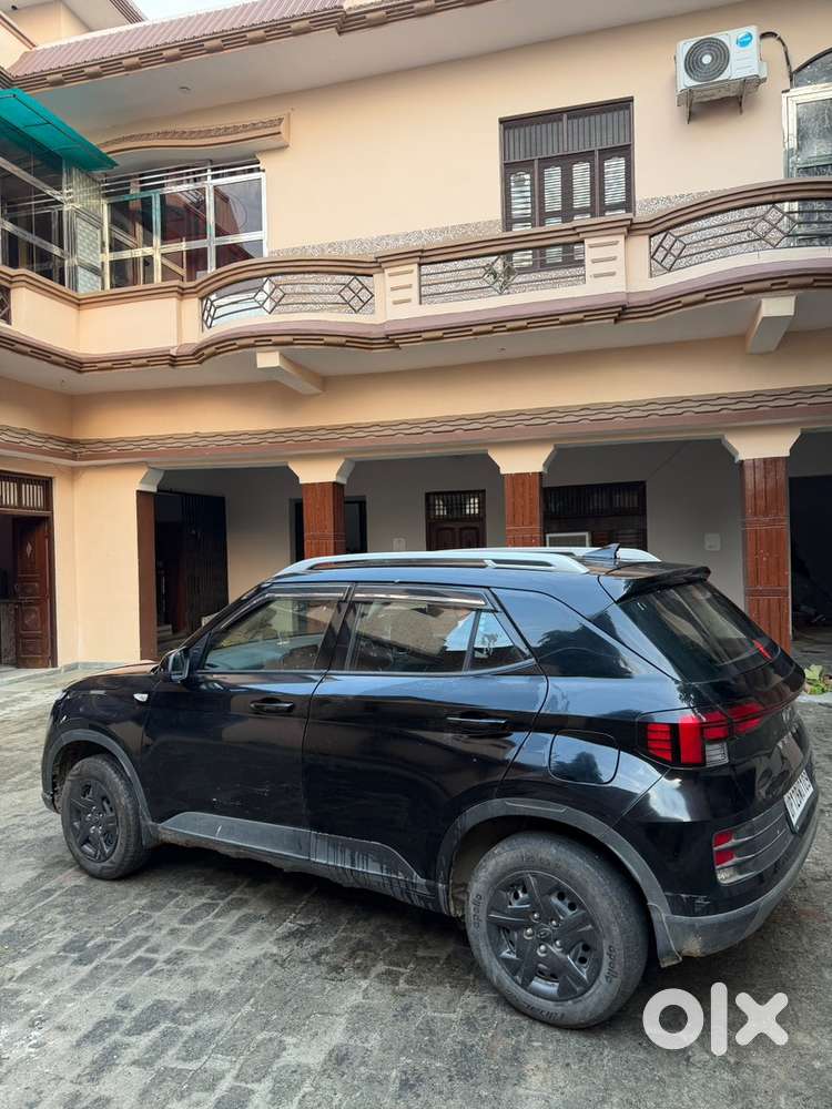 Hyundai Venue | Just 25,000 Km | Single Owner | Price Negotiable