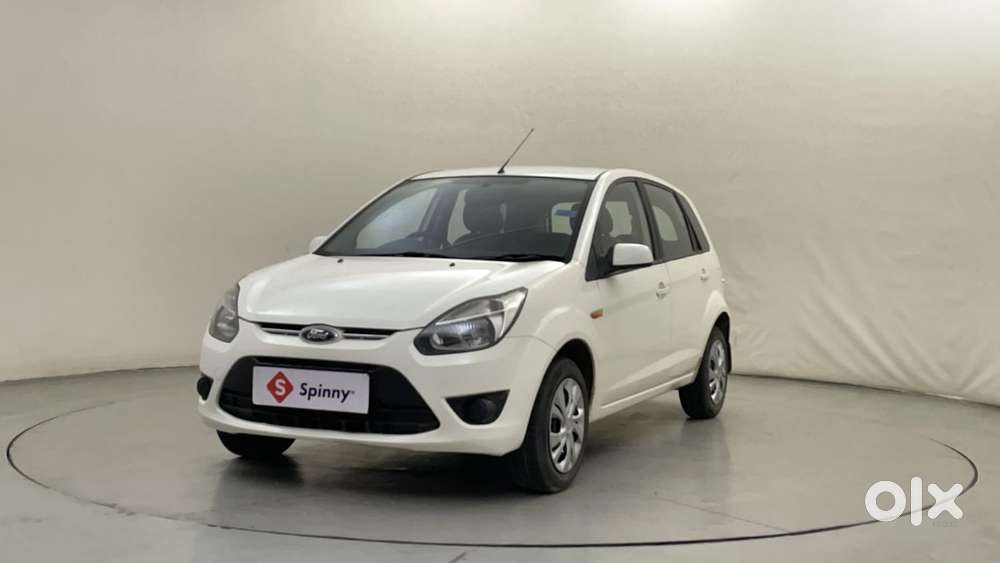 Ford Figo 2010-2012 Petrol Titanium, 2011, Petrol