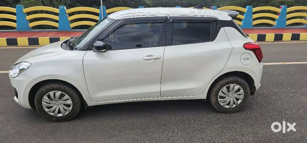 Maruti Suzuki Swift Vxi 2020