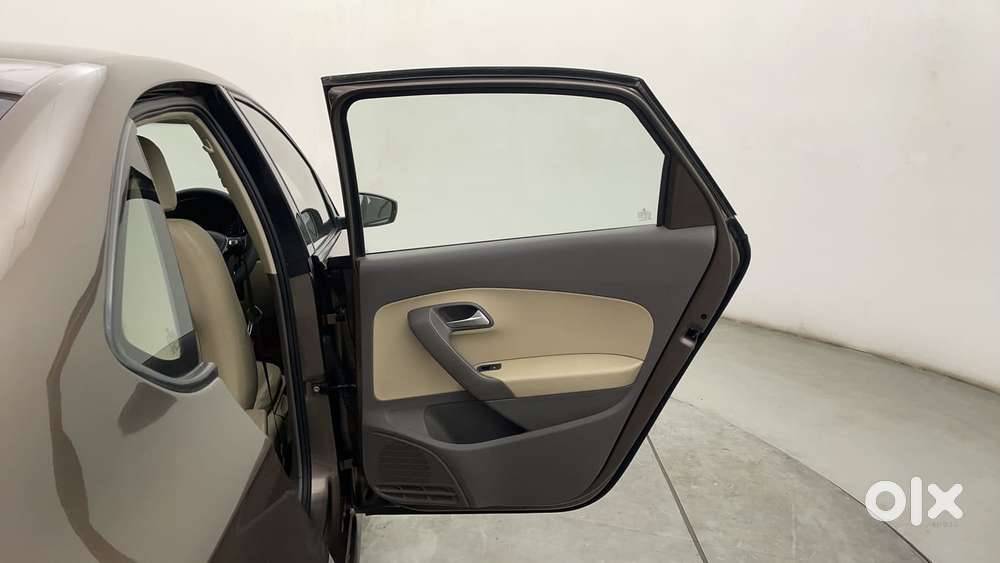 Volkswagen Vento 1.2 Tsi Highline At, 2016, Petrol