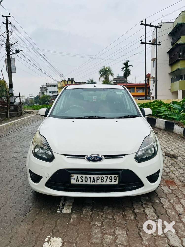 Ford Figo 2010-2012 Petrol Titanium, 2010, Petrol