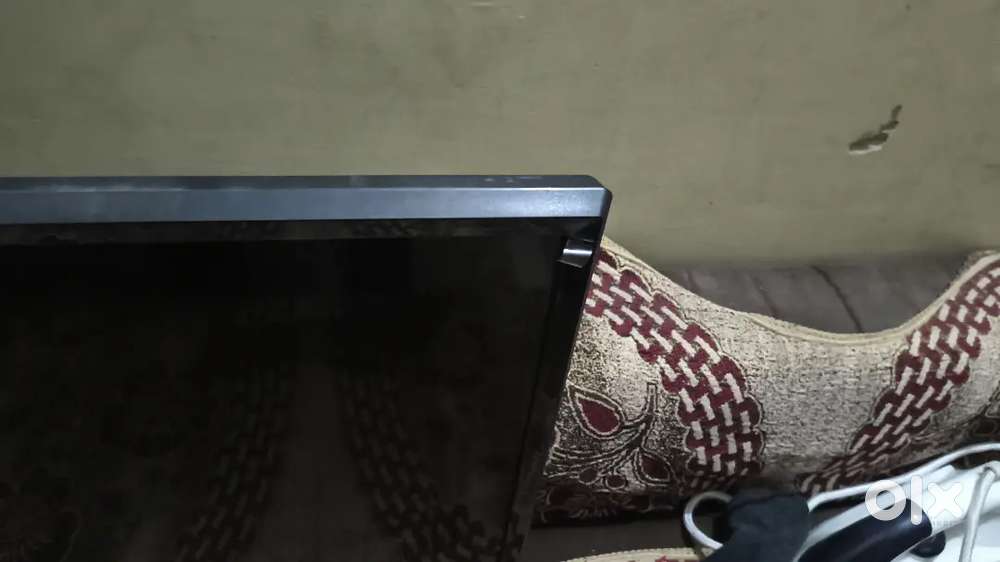 LG TV NORMAL LED NON ANDROID ABHI TAK PACKING BHI NAI UTRI 14000 PURCH