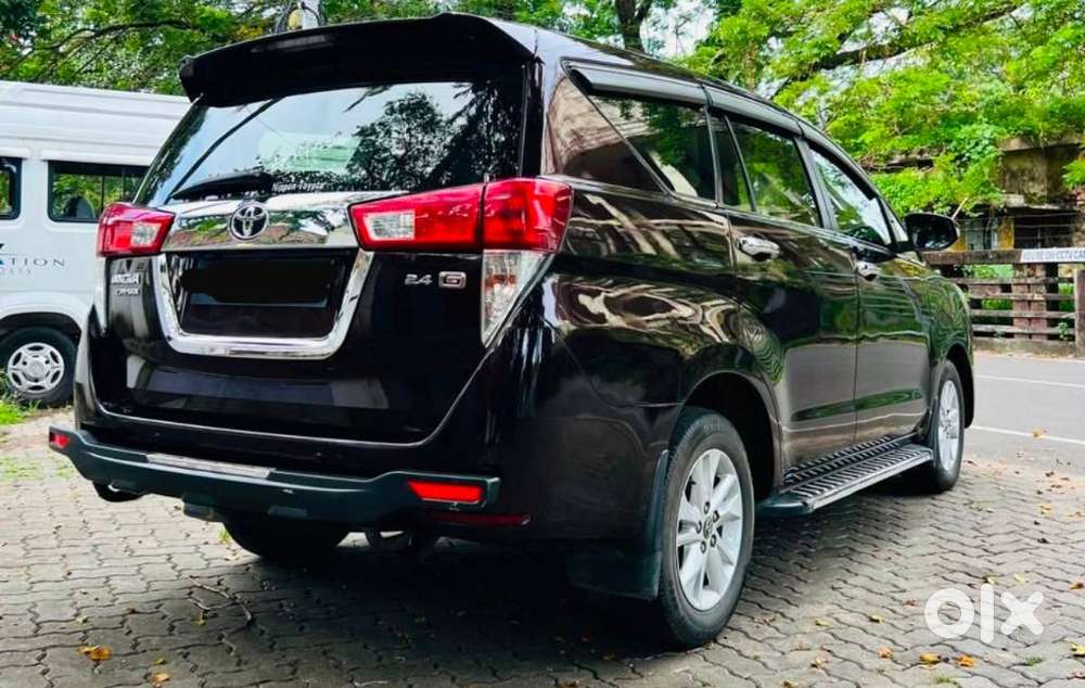 Toyota Innova Crysta 2.4 G Mt 8s, 2018, Diesel