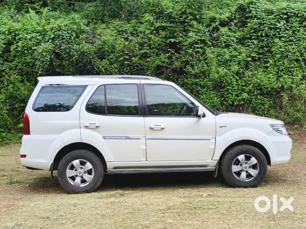 Tata Safari Storme 2018