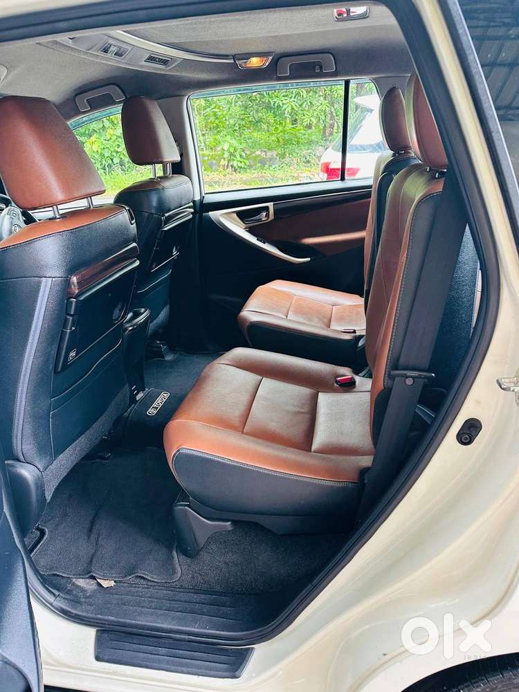 Toyota Innova Crysta 2018 Diesel 120000 Km Driven