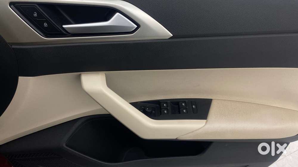 Volkswagen Virtus 1.0 Topline Tsi At, 2023, Petrol