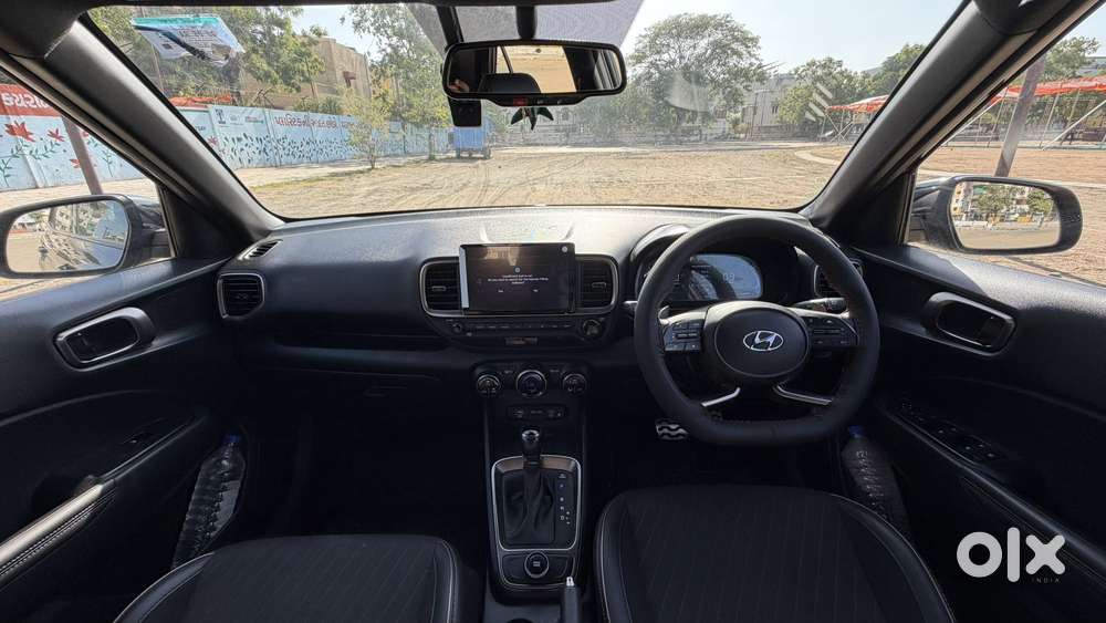Hyundai Venue Sx(o) Knight Edition Dct, 2024, Petrol