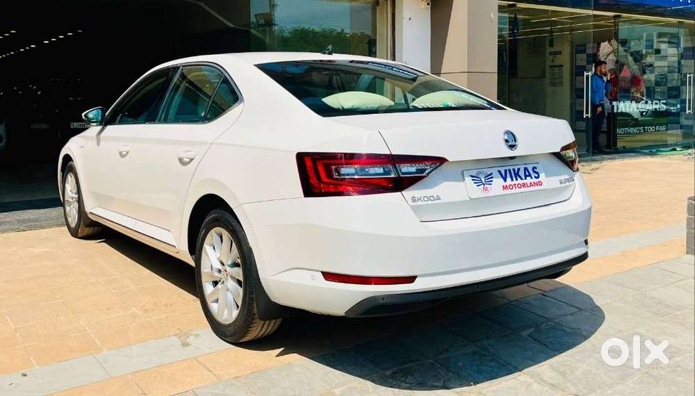 Skoda Superb 2.0 L&k Tsi At, 2019, Petrol