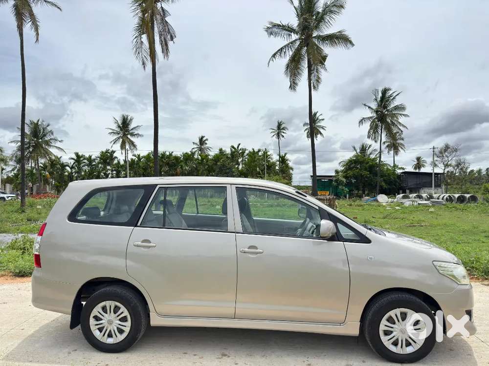 Toyota Innova 1st Owner 2012