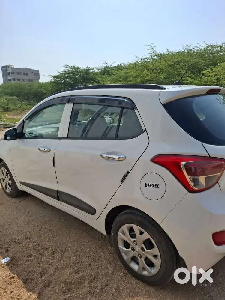 Hyundai Grand I10 2014 Diesel 140000 Km Driven