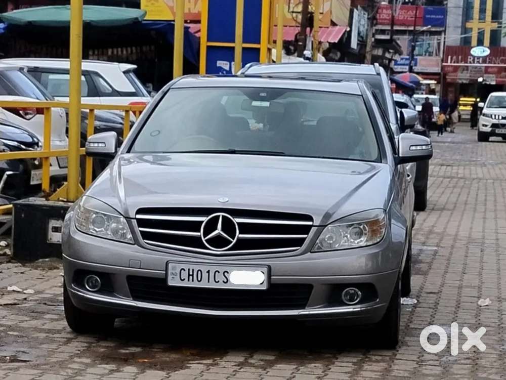 Mercedes-benz C-class 200k At With Sunroof