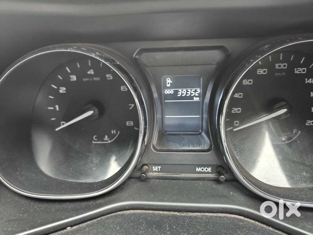 Tata Nexon 1.5 Revotorq Xz Plus Dual Tone, 2018, Petrol