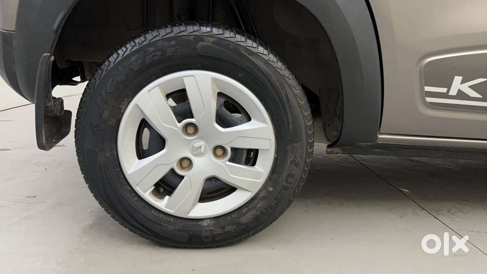 Renault Kwid 2019-ongoing 1.0 Rxt Amt (o), 2018, Petrol