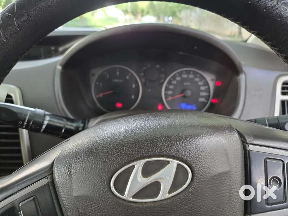 Hyundai i20 Sportz Diesel 2011