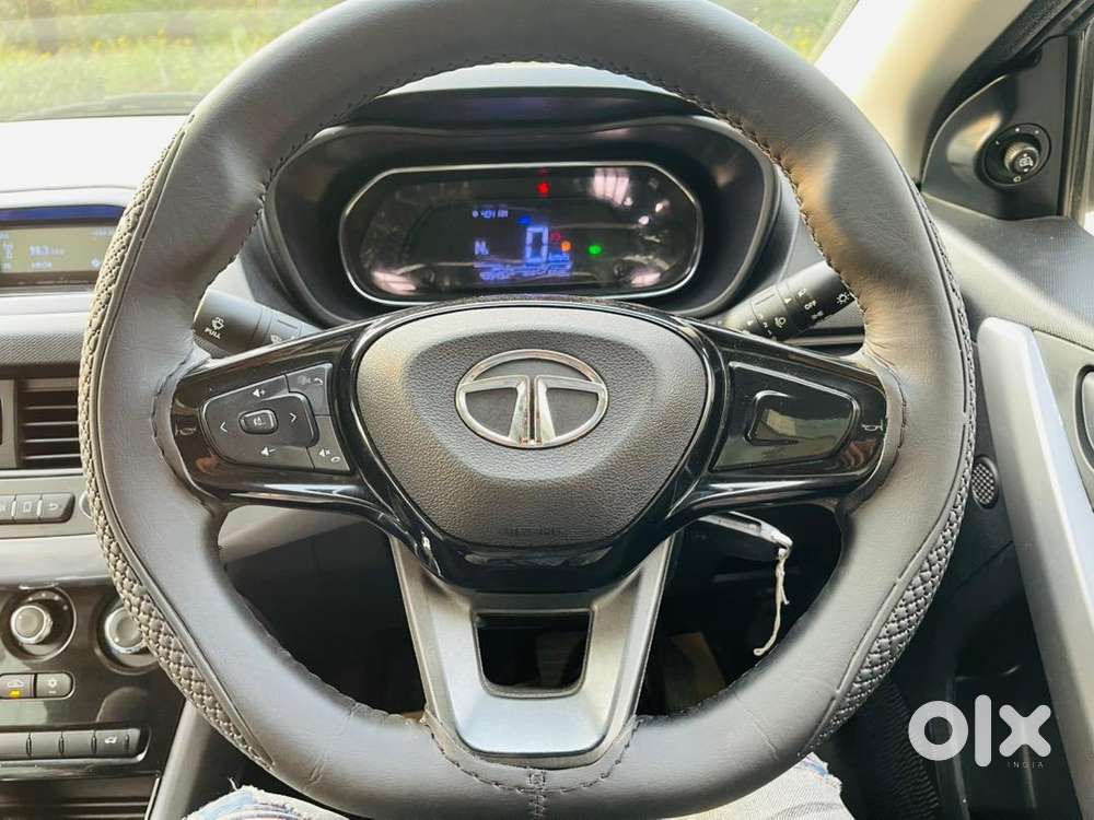 Tata Nexon 2022 Automatic Sunroof Petrol 47000 Km Driven