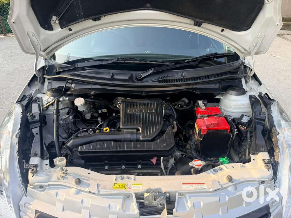Maruti Suzuki Swift Vxi Optional, 2016, Petrol