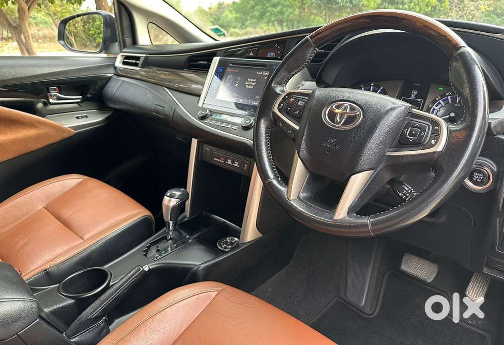 Toyota Innova Crysta 2.7 Zx At, 2017, Petrol