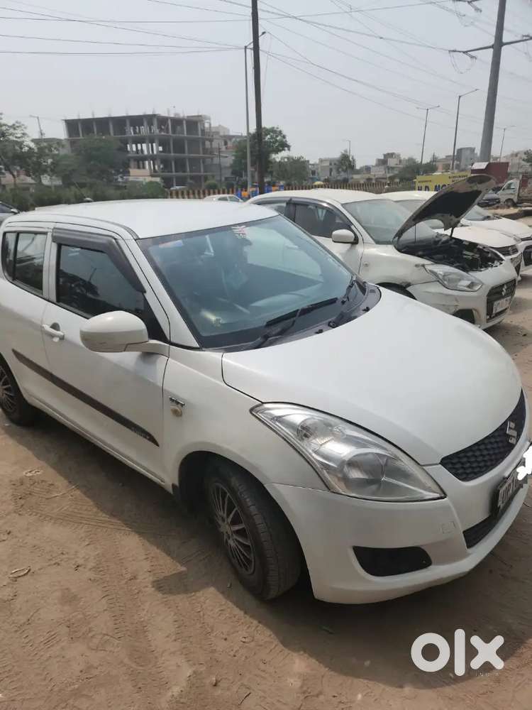 Maruti Suzuki Swift 2012 Cng & Hybrids 5800 Km Driven