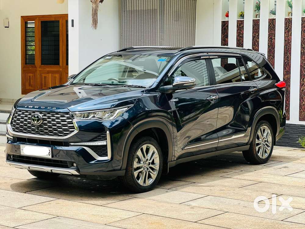 Toyota Innova Hycross 2.0 Zx (o) Hybrid 7 Str, 2024, Petrol
