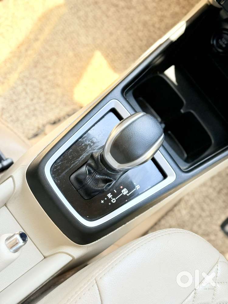 Maruti Suzuki Swift Dzire Vxi(o) Amt, 2022, Petrol