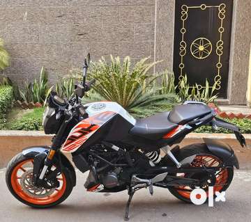 Duke 125 second online hand olx