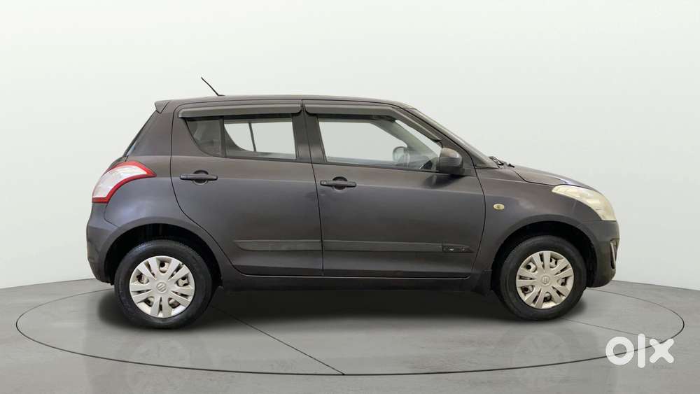 Maruti Suzuki Swift 1.2 Lxi (o), 2017, Petrol