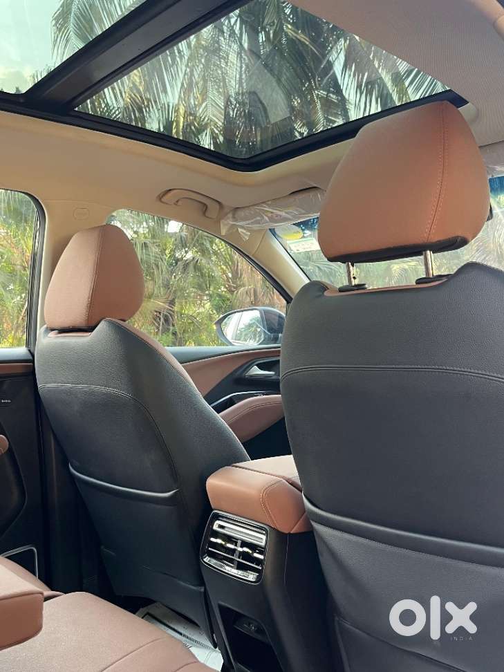 Mg Hector Plus Savvy Pro 1.5 Turbo Petrol Cvt 7 Str, 2023, Petrol