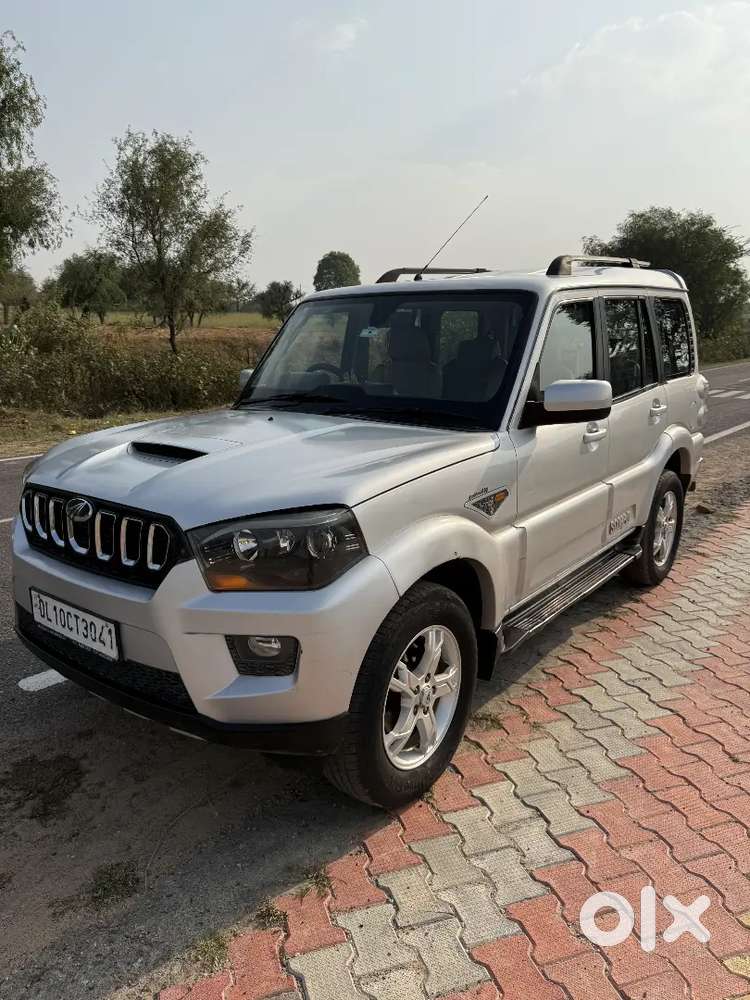 Mahindra Scorpio S10 2016 Diesel Manual