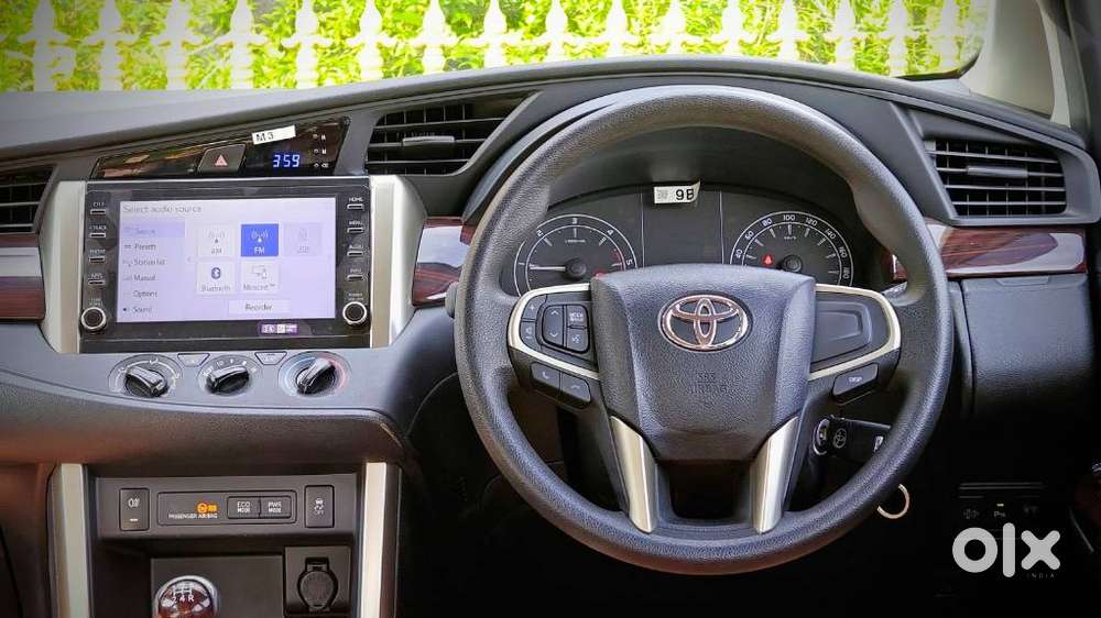 Toyota Innova Crysta [2020-ongoing] 2.7 Gx Mt 8 Str, 2025, Diesel