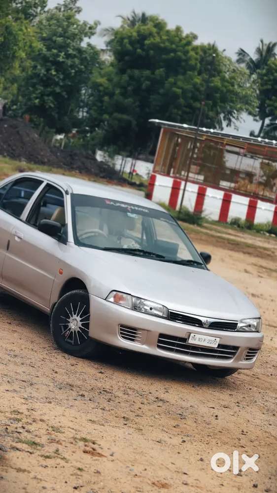 Mitsubishi Lancer 2003 Model